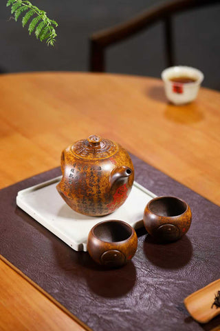 Purple clay teapot 7.7